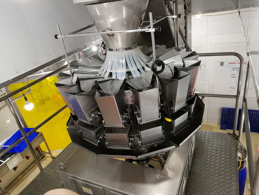 Automatic Waterproof 10 Heads Weigher Cherry Tomato Weighing Equipment For Plastic Tray Clamshells Box