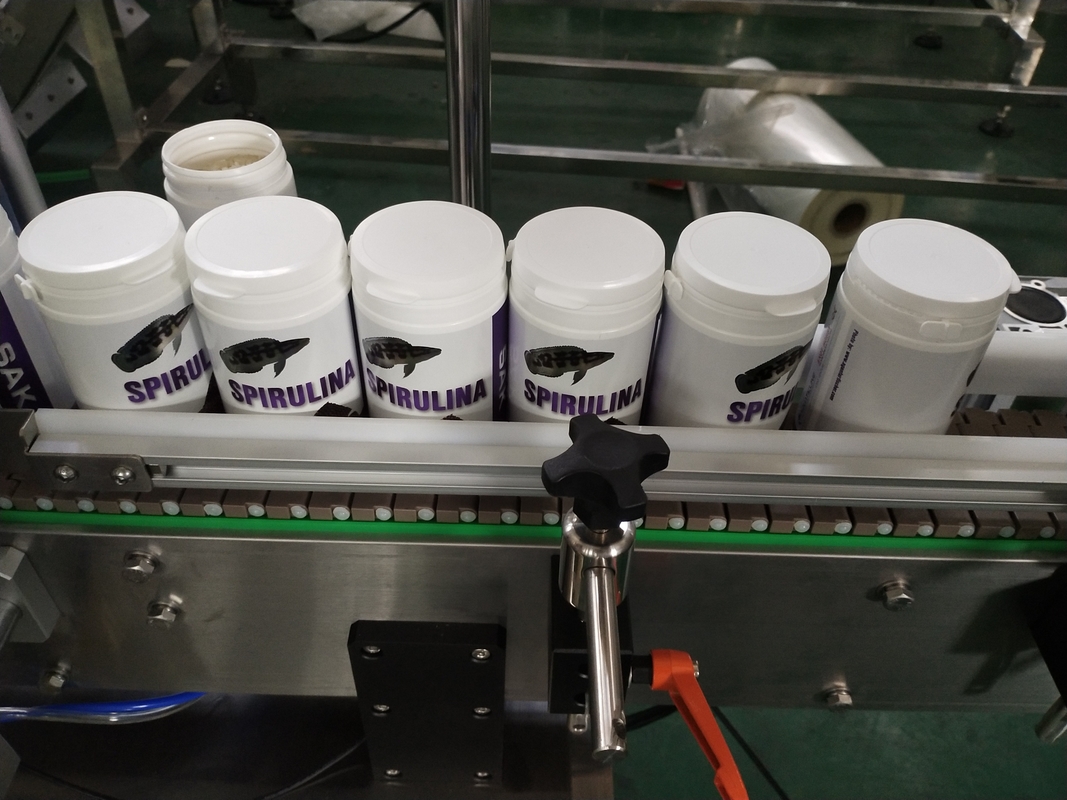 Fully Automatic Labeling Machine Sticker Labeling For Round Bottle Candy Bottle