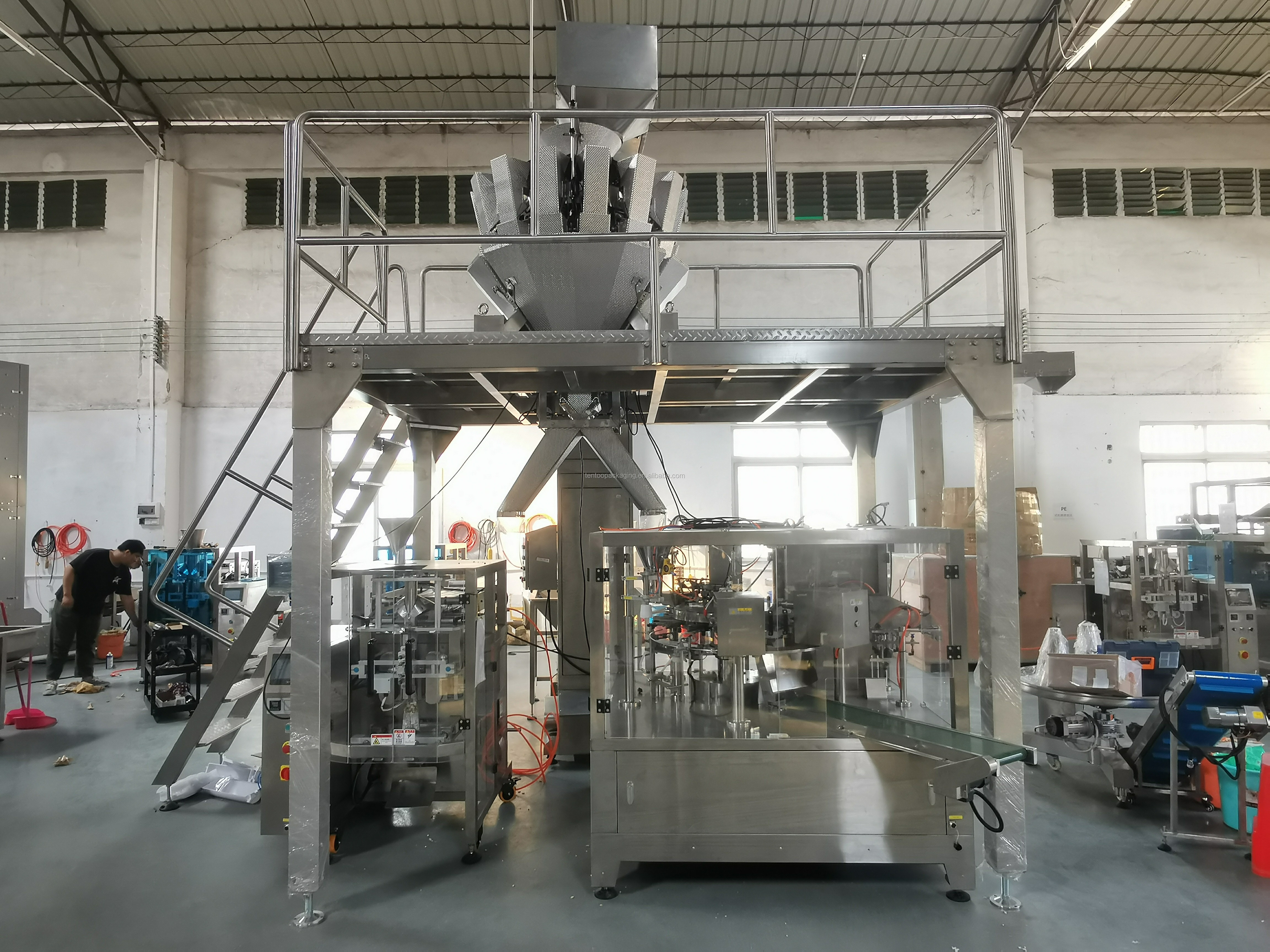 Fully Automatic Gummy Bears Candy Packing Machine Rotary Premade Bag Candy Doypack Packaging Machine