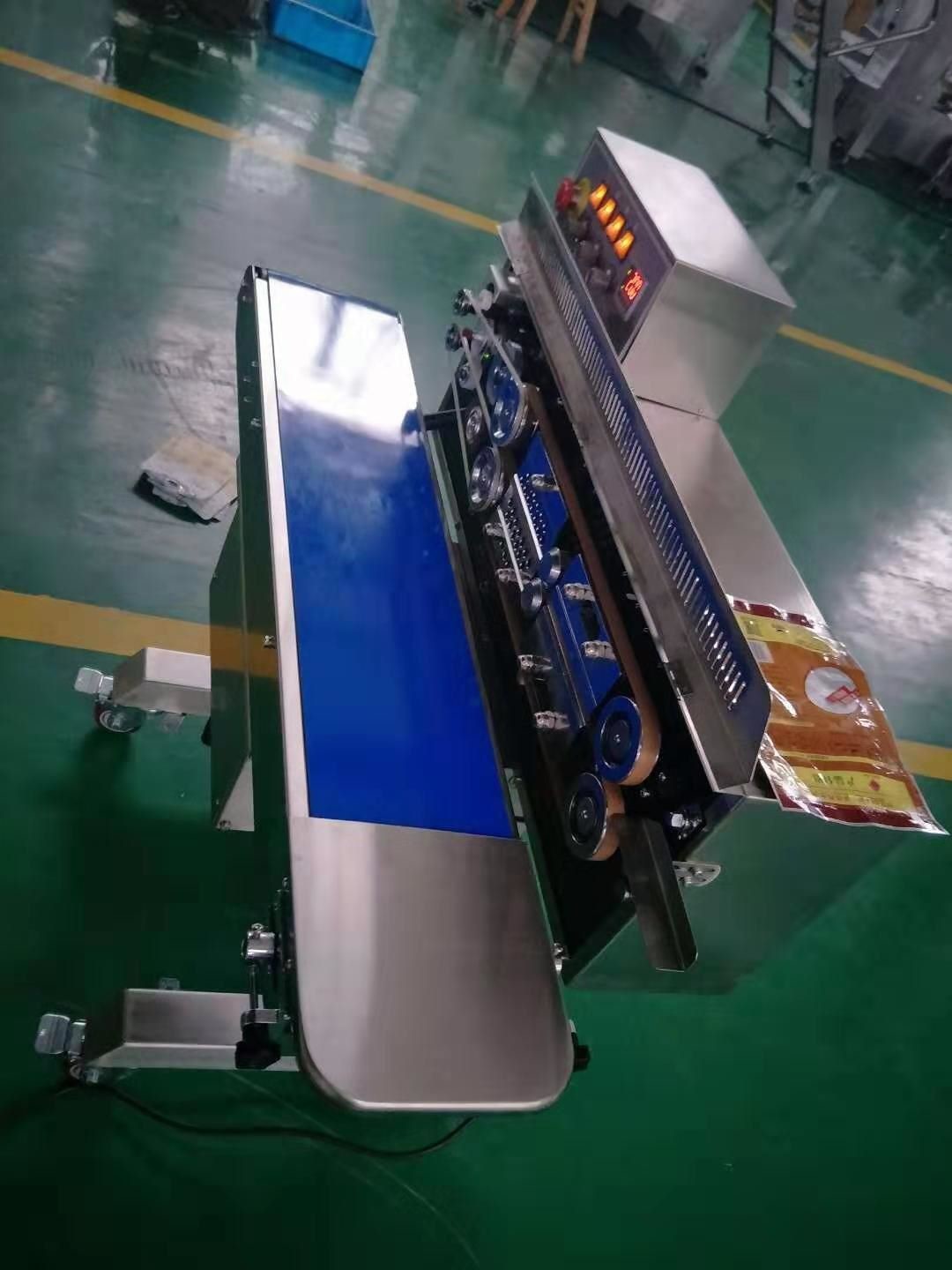 Plastic Bag Heat Sealing Machine Continuous Seal Premade Bag For Food Snack